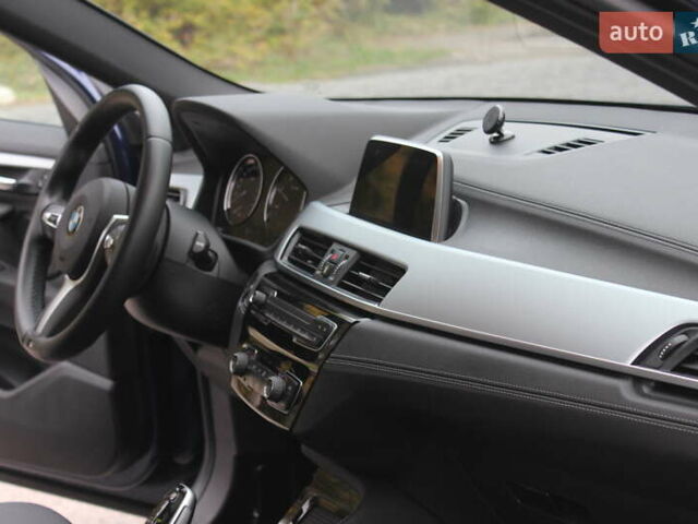Синий БМВ X2, объемом двигателя 2 л и пробегом 165 тыс. км за 25999 $, фото 34 на Automoto.ua