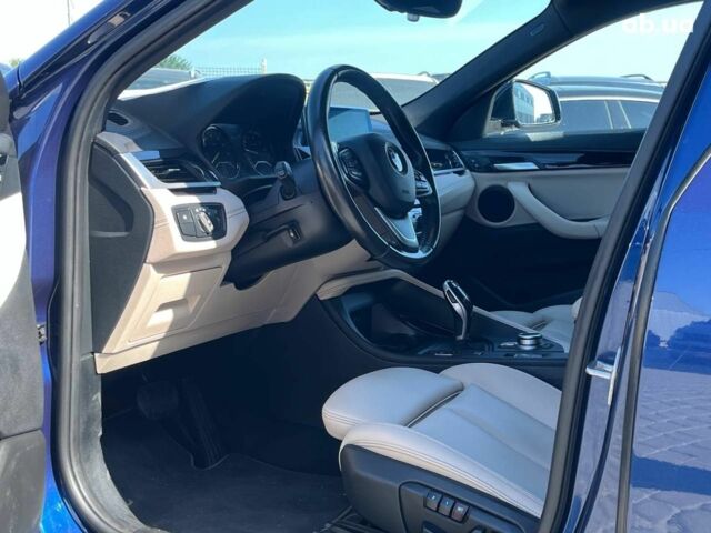 Синий БМВ X2, объемом двигателя 2 л и пробегом 133 тыс. км за 20290 $, фото 46 на Automoto.ua