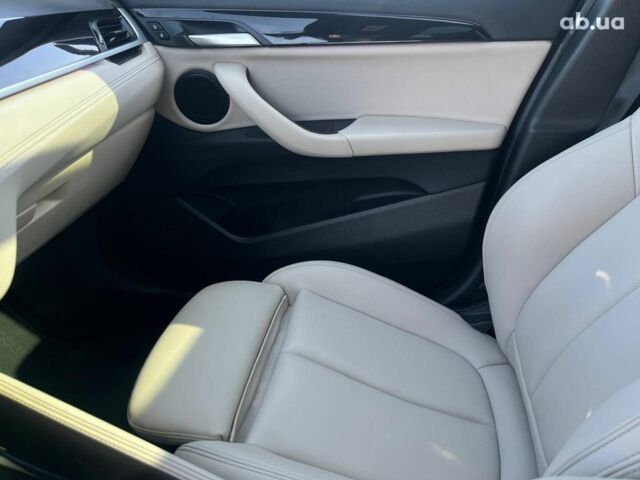 Синий БМВ X2, объемом двигателя 2 л и пробегом 133 тыс. км за 20290 $, фото 30 на Automoto.ua
