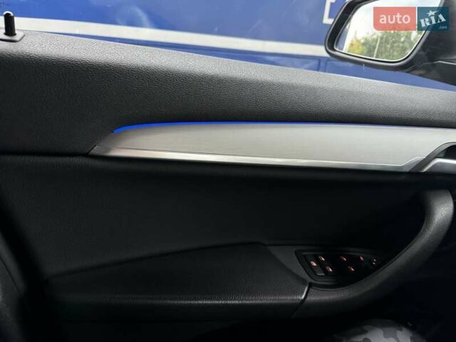 Синий БМВ X2, объемом двигателя 2 л и пробегом 165 тыс. км за 25999 $, фото 2 на Automoto.ua
