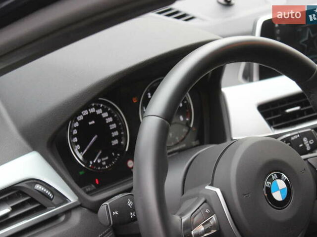 Синий БМВ X2, объемом двигателя 2 л и пробегом 165 тыс. км за 25999 $, фото 24 на Automoto.ua