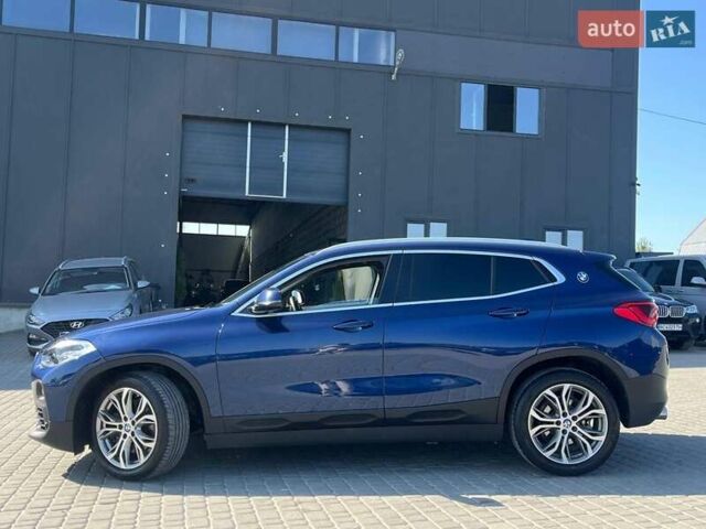 Синий БМВ X2, объемом двигателя 2 л и пробегом 133 тыс. км за 20290 $, фото 6 на Automoto.ua