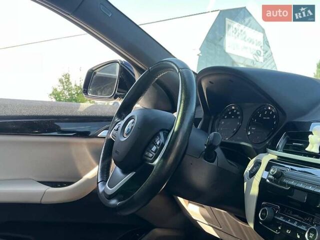 Синий БМВ X2, объемом двигателя 2 л и пробегом 133 тыс. км за 20290 $, фото 13 на Automoto.ua