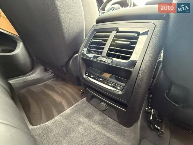 Жовтий БМВ X3 M, об'ємом двигуна 3 л та пробігом 56 тис. км за 46000 $, фото 20 на Automoto.ua