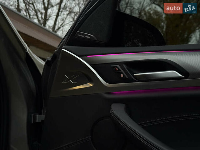 Серый БМВ X3 M, объемом двигателя 2.99 л и пробегом 44 тыс. км за 55000 $, фото 13 на Automoto.ua