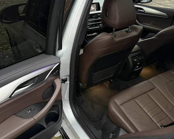 Серый БМВ X3 M, объемом двигателя 2.99 л и пробегом 143 тыс. км за 43000 $, фото 4 на Automoto.ua