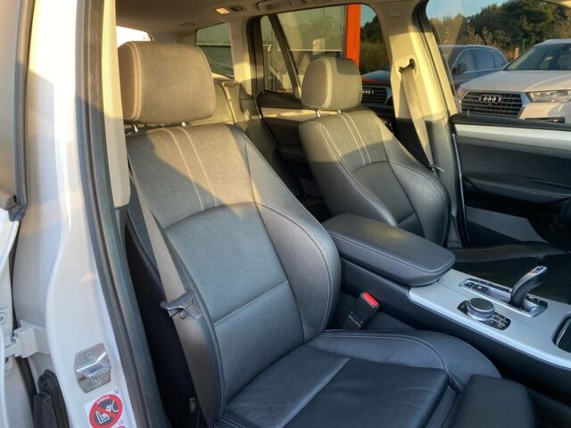 Білий БМВ Х3, об'ємом двигуна 2 л та пробігом 230 тис. км за 25900 $, фото 29 на Automoto.ua