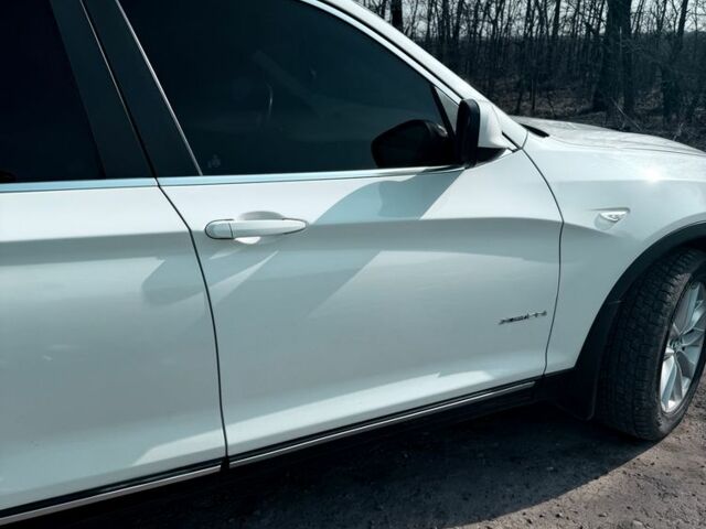 Белый БМВ Х3, объемом двигателя 2 л и пробегом 185 тыс. км за 12500 $, фото 2 на Automoto.ua