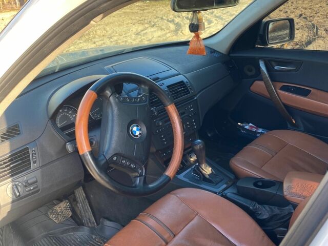 Белый БМВ Х3, объемом двигателя 3 л и пробегом 270 тыс. км за 8000 $, фото 6 на Automoto.ua