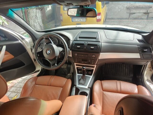 Белый БМВ Х3, объемом двигателя 2 л и пробегом 297 тыс. км за 11300 $, фото 6 на Automoto.ua