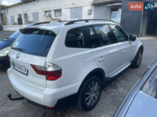 Білий БМВ Х3, об'ємом двигуна 2 л та пробігом 319 тис. км за 11000 $, фото 8 на Automoto.ua