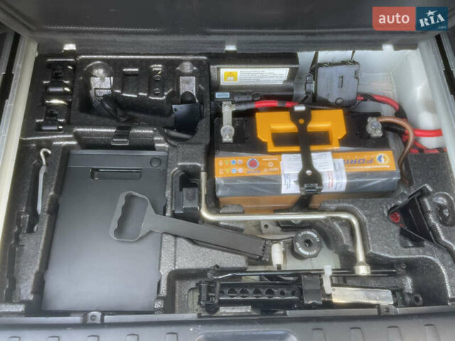 Белый БМВ Х3, объемом двигателя 2 л и пробегом 319 тыс. км за 11000 $, фото 14 на Automoto.ua