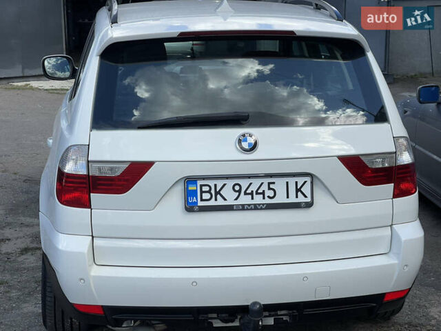 Білий БМВ Х3, об'ємом двигуна 2 л та пробігом 319 тис. км за 11000 $, фото 6 на Automoto.ua