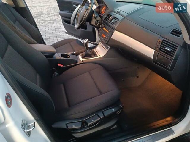 Белый БМВ Х3, объемом двигателя 2 л и пробегом 334 тыс. км за 10500 $, фото 24 на Automoto.ua