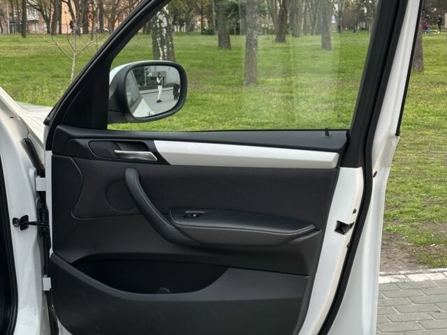 Белый БМВ Х3, объемом двигателя 2 л и пробегом 267 тыс. км за 13500 $, фото 10 на Automoto.ua