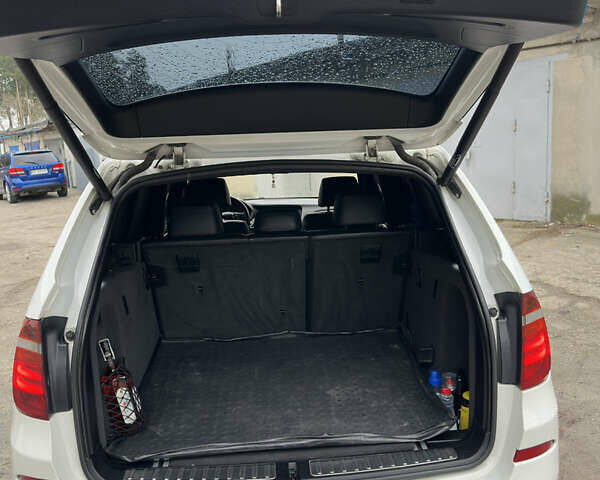 Білий БМВ Х3, об'ємом двигуна 2 л та пробігом 205 тис. км за 17500 $, фото 31 на Automoto.ua