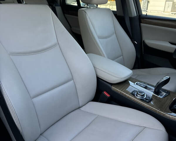 БМВ Х3 2011 у Києві на Automoto.ua Білий БМВ Х3, об'ємом двигуна 3 л та пробігом 119 тис. км за 15500 $, фото 21 на Automoto.ua