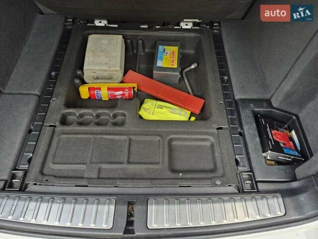 БМВ Х3 2011 у Києві на Automoto.ua Білий БМВ Х3, об'ємом двигуна 2 л та пробігом 390 тис. км за 14800 $, фото 50 на Automoto.ua