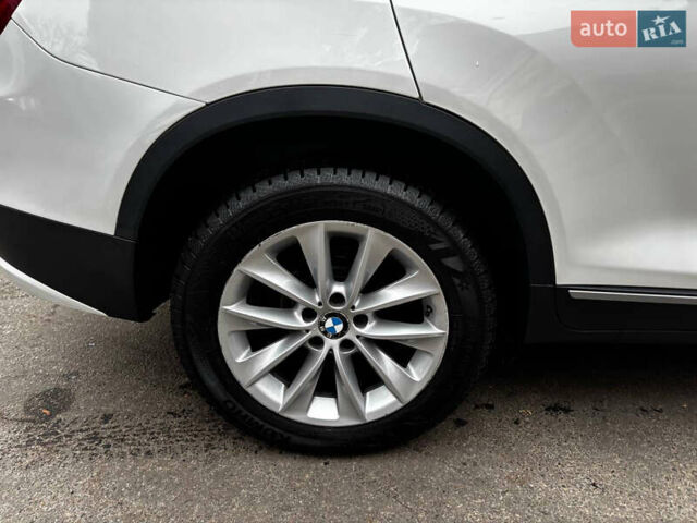 Белый БМВ Х3, объемом двигателя 3 л и пробегом 140 тыс. км за 13500 $, фото 7 на Automoto.ua