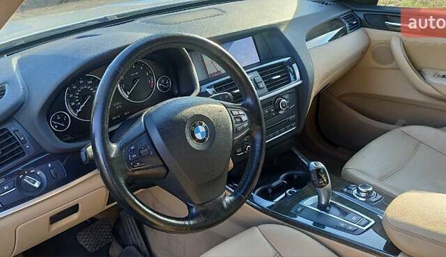 БМВ Х3 2011 в Днепре (Днепропетровске) на Automoto.ua Белый БМВ Х3, объемом двигателя 3 л и пробегом 167 тыс. км за 12500 $, фото 7 на Automoto.ua
