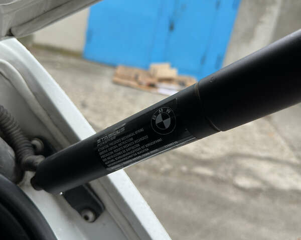 Білий БМВ Х3, об'ємом двигуна 2 л та пробігом 205 тис. км за 17500 $, фото 34 на Automoto.ua
