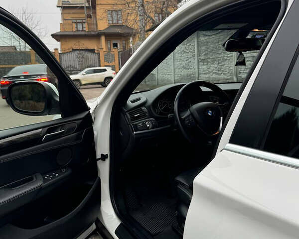 Белый БМВ Х3, объемом двигателя 3 л и пробегом 132 тыс. км за 14700 $, фото 18 на Automoto.ua