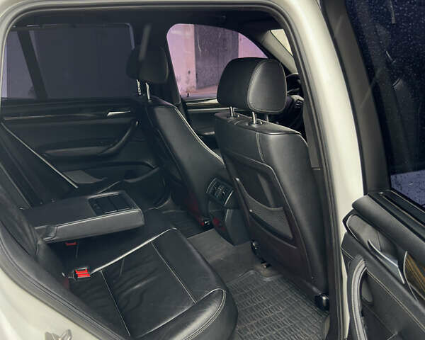 Білий БМВ Х3, об'ємом двигуна 2 л та пробігом 205 тис. км за 17500 $, фото 38 на Automoto.ua