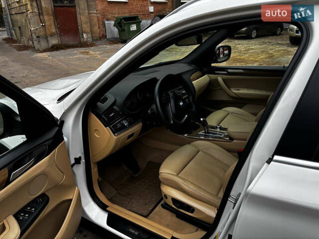 Белый БМВ Х3, объемом двигателя 3 л и пробегом 140 тыс. км за 13500 $, фото 16 на Automoto.ua