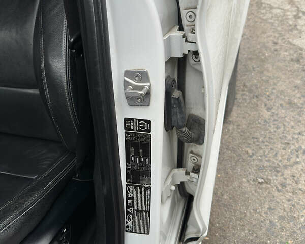 Білий БМВ Х3, об'ємом двигуна 2 л та пробігом 205 тис. км за 17500 $, фото 23 на Automoto.ua