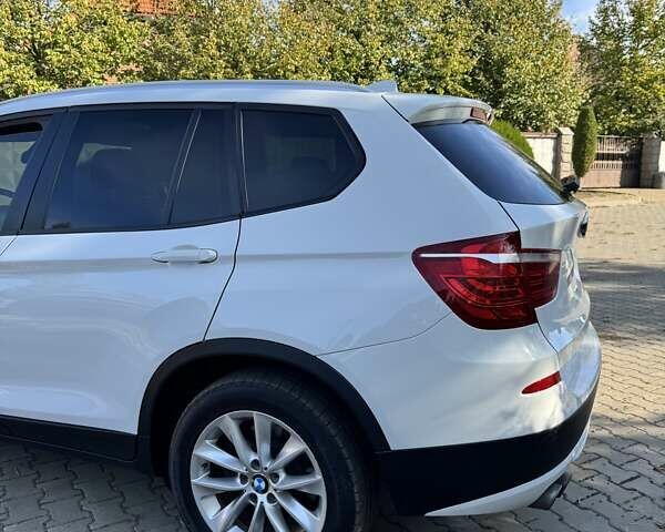 Белый БМВ Х3, объемом двигателя 2 л и пробегом 275 тыс. км за 12500 $, фото 6 на Automoto.ua