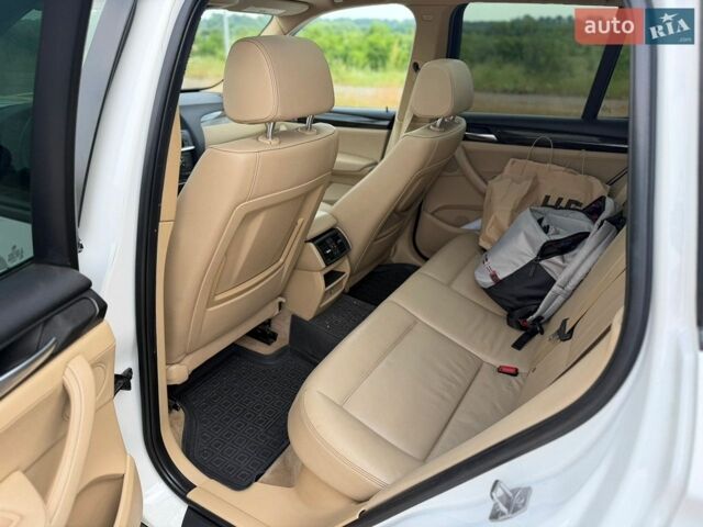 Білий БМВ Х3, об'ємом двигуна 2 л та пробігом 210 тис. км за 13500 $, фото 24 на Automoto.ua