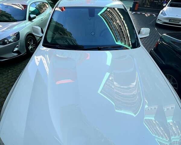 Белый БМВ Х3, объемом двигателя 2 л и пробегом 232 тыс. км за 14000 $, фото 9 на Automoto.ua