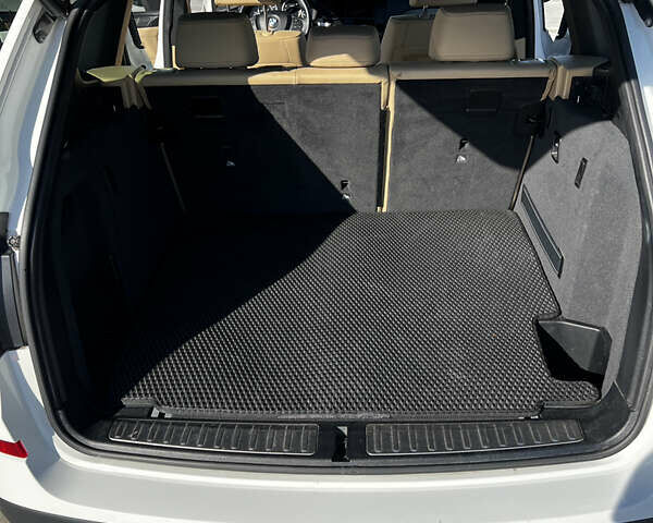 Белый БМВ Х3, объемом двигателя 3 л и пробегом 188 тыс. км за 13200 $, фото 37 на Automoto.ua