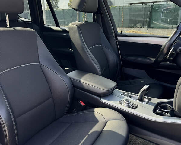Белый БМВ Х3, объемом двигателя 2 л и пробегом 230 тыс. км за 15999 $, фото 2 на Automoto.ua