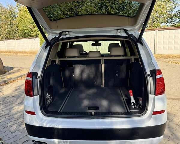 Белый БМВ Х3, объемом двигателя 2 л и пробегом 275 тыс. км за 12500 $, фото 30 на Automoto.ua