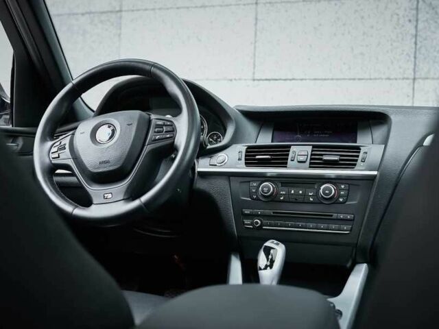 Белый БМВ Х3, объемом двигателя 2 л и пробегом 235 тыс. км за 17000 $, фото 20 на Automoto.ua