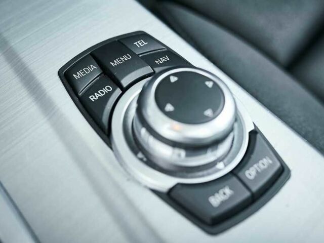 Белый БМВ Х3, объемом двигателя 2 л и пробегом 235 тыс. км за 17000 $, фото 23 на Automoto.ua