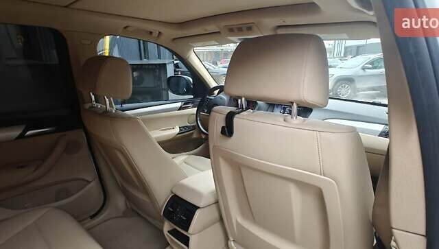 Белый БМВ Х3, объемом двигателя 2 л и пробегом 280 тыс. км за 13300 $, фото 12 на Automoto.ua