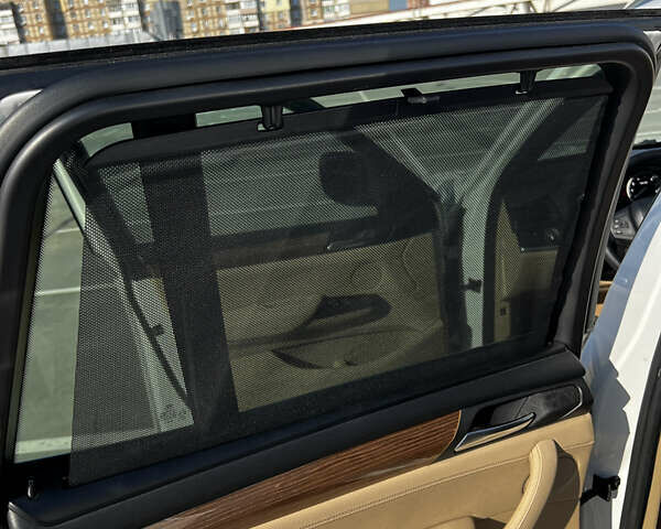 Белый БМВ Х3, объемом двигателя 3 л и пробегом 188 тыс. км за 12900 $, фото 19 на Automoto.ua