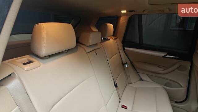 Белый БМВ Х3, объемом двигателя 2 л и пробегом 280 тыс. км за 13300 $, фото 13 на Automoto.ua