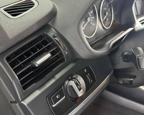 Белый БМВ Х3, объемом двигателя 2 л и пробегом 230 тыс. км за 12800 $, фото 2 на Automoto.ua