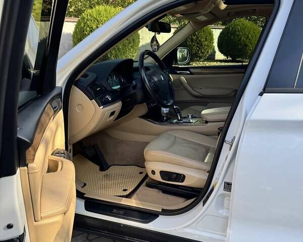 Белый БМВ Х3, объемом двигателя 2 л и пробегом 275 тыс. км за 12500 $, фото 13 на Automoto.ua