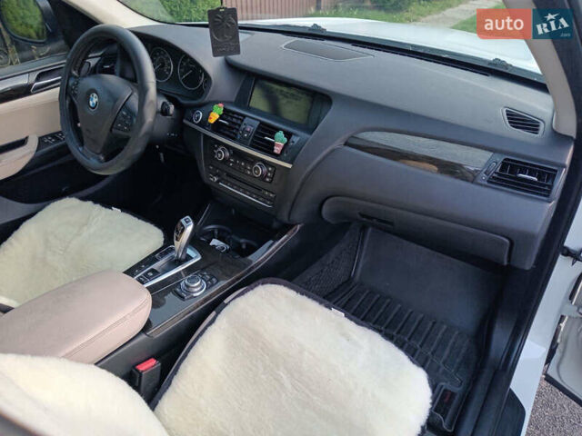 Білий БМВ Х3, об'ємом двигуна 2 л та пробігом 294 тис. км за 10500 $, фото 24 на Automoto.ua