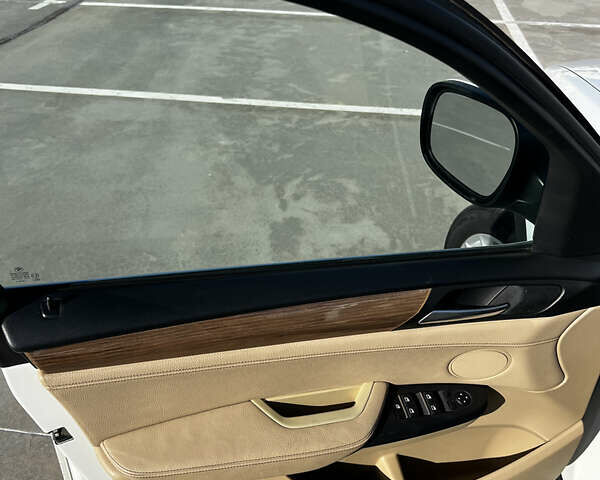 Белый БМВ Х3, объемом двигателя 3 л и пробегом 188 тыс. км за 12900 $, фото 18 на Automoto.ua