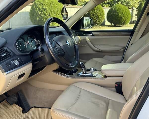 Белый БМВ Х3, объемом двигателя 2 л и пробегом 275 тыс. км за 12500 $, фото 12 на Automoto.ua