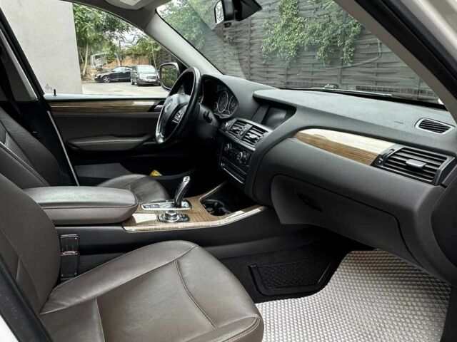 Белый БМВ Х3, объемом двигателя 2 л и пробегом 275 тыс. км за 13200 $, фото 9 на Automoto.ua