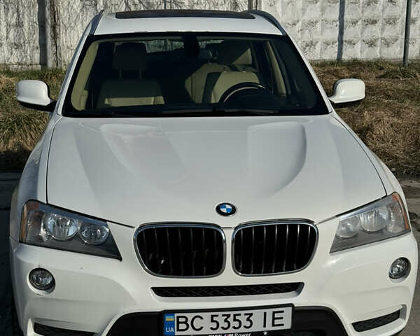 Белый БМВ Х3, объемом двигателя 3 л и пробегом 240 тыс. км за 10999 $, фото 4 на Automoto.ua