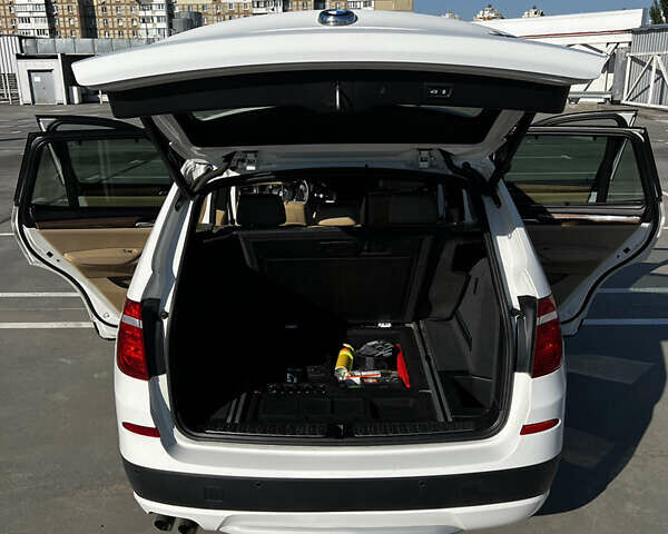 Белый БМВ Х3, объемом двигателя 3 л и пробегом 188 тыс. км за 13200 $, фото 36 на Automoto.ua