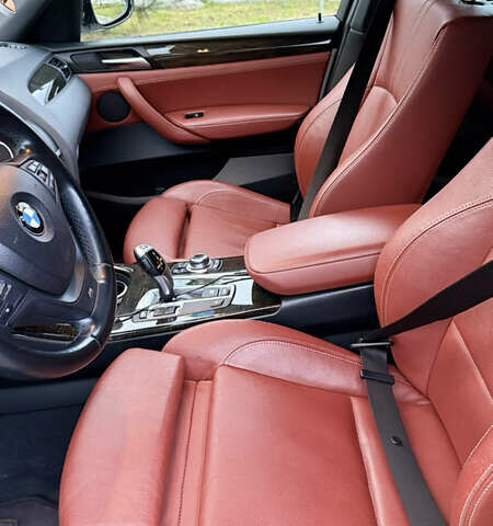 Белый БМВ Х3, объемом двигателя 2 л и пробегом 175 тыс. км за 16200 $, фото 9 на Automoto.ua
