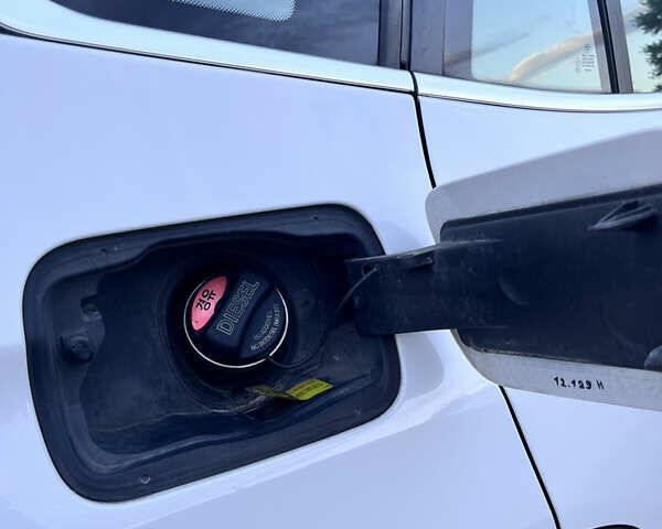 Белый БМВ Х3, объемом двигателя 2 л и пробегом 240 тыс. км за 19000 $, фото 16 на Automoto.ua